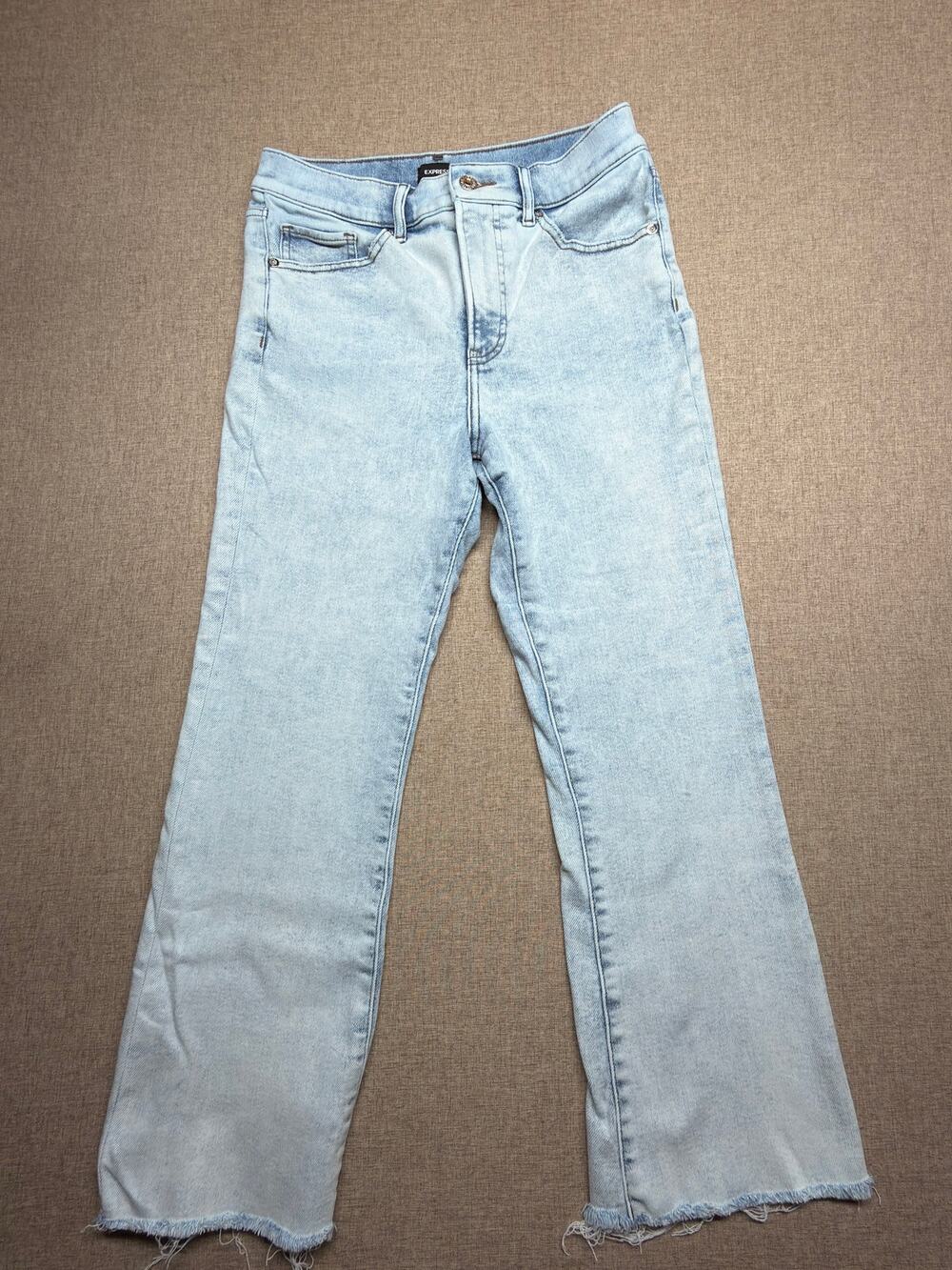 Express Cropped Flare High Rise Jeans Size 8R Light Wash Raw Hem Denim